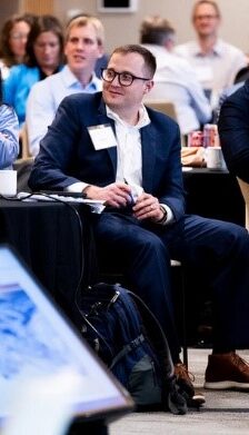 More than 100 attendees gather at the Cascade Sustainable Aviation Symposium